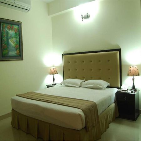 Ambassador Residency Hotel Chittagong Exterior foto
